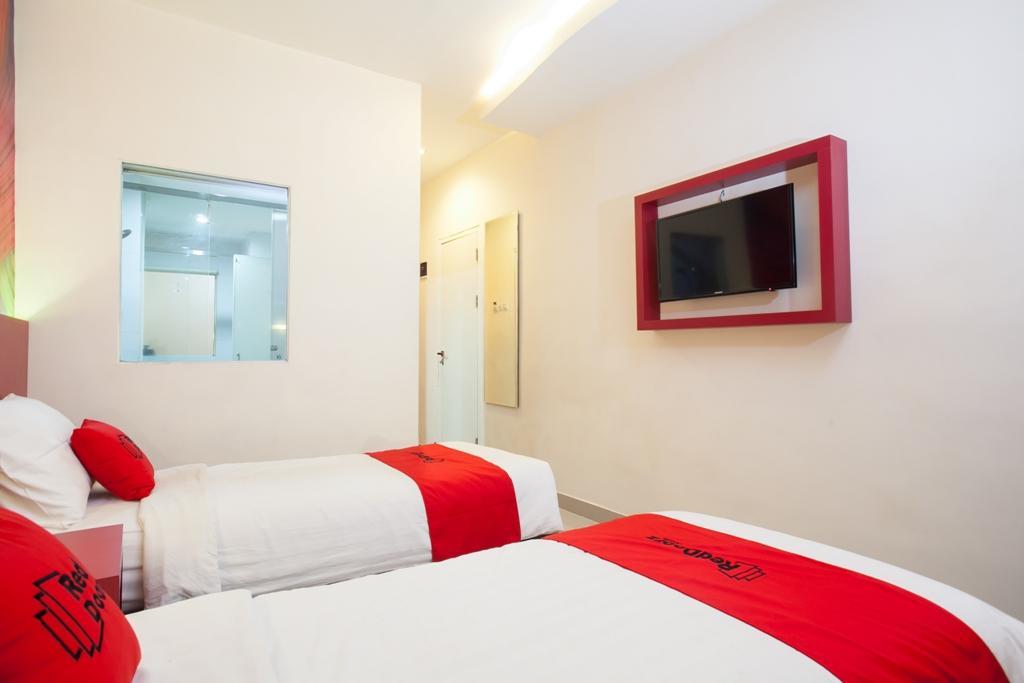 Hotel Reddoorz Near Hawaii Water Park Malang Exteriér fotografie